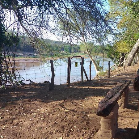 Nthakeni Bush&River Camp Pafuri Gate Bagian luar foto
