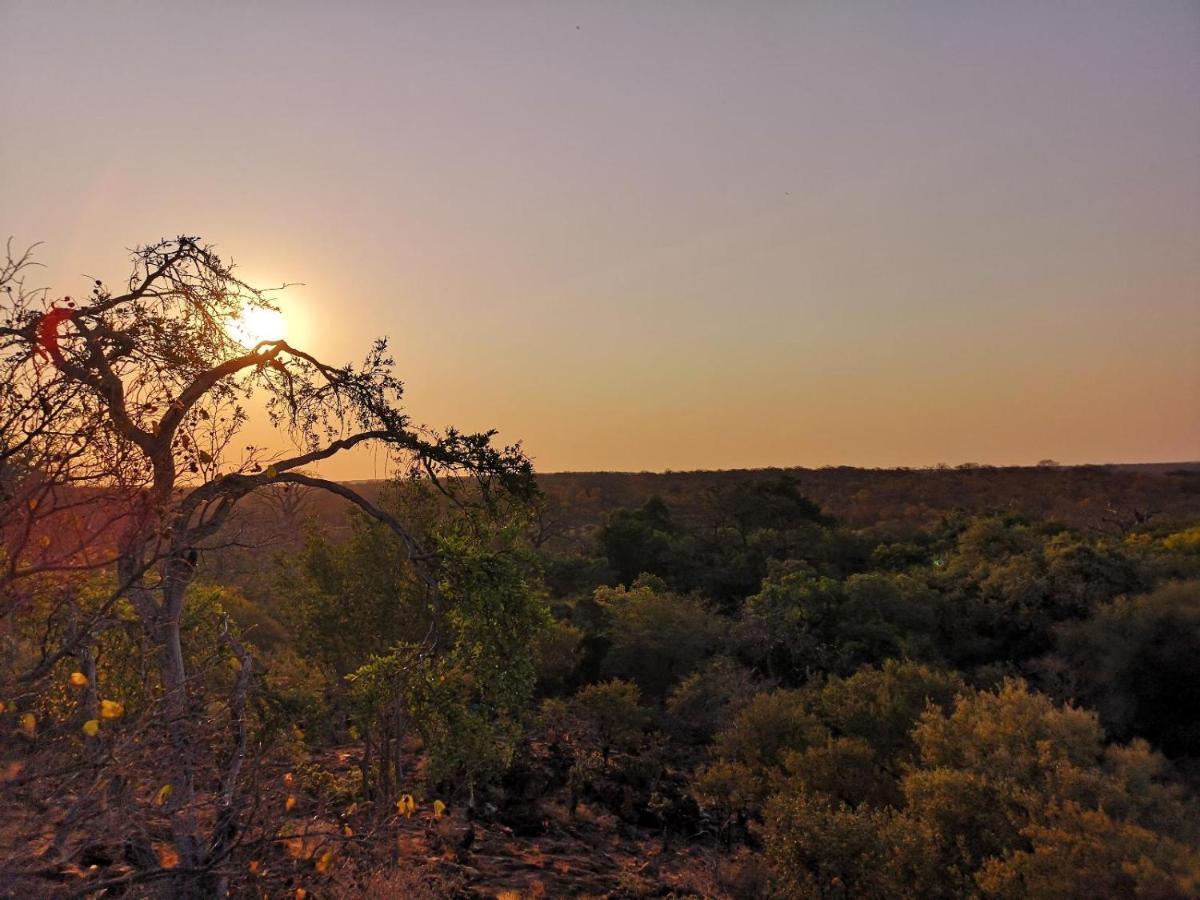 Nthakeni Bush&River Camp Pafuri Gate Bagian luar foto