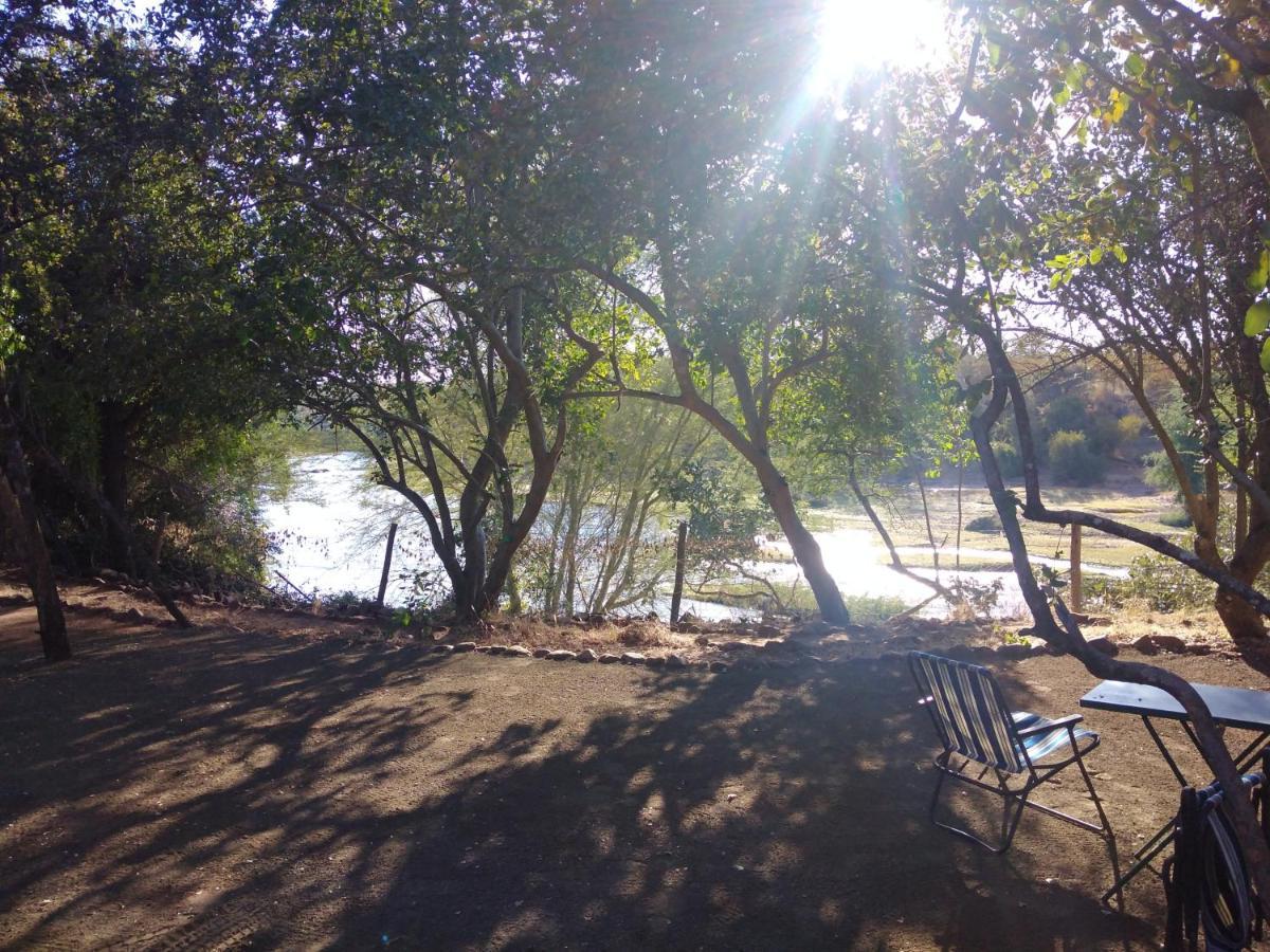 Nthakeni Bush&River Camp Pafuri Gate Bagian luar foto