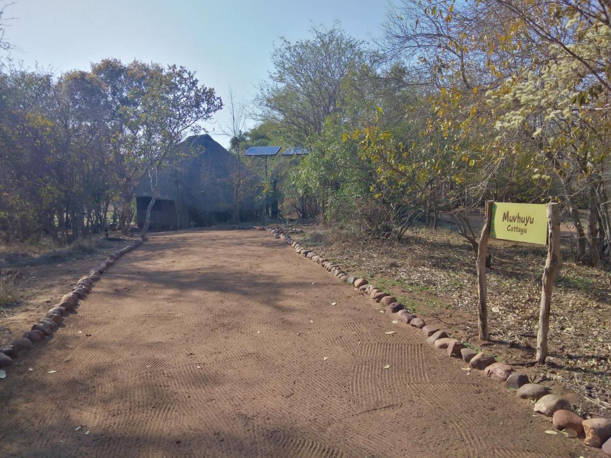 Nthakeni Bush&River Camp Pafuri Gate Bagian luar foto